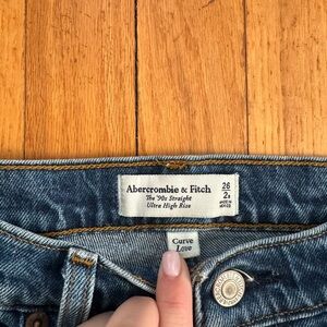 Abercrombie & Fitch 90’s Straight Ultra High Rise